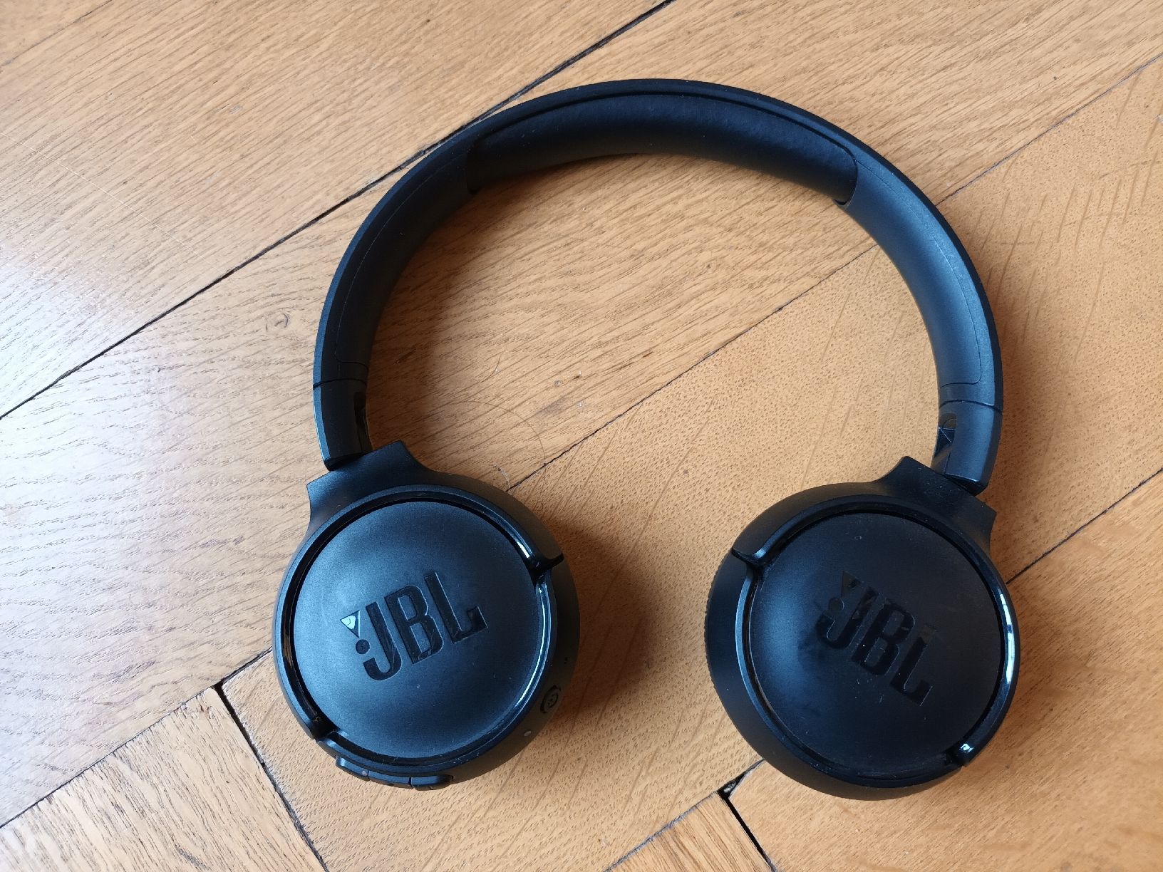 JBL Cuffie: JBL On-Ear Kopfhörer schwarz  – Usato da kriens venduto da ole-norge