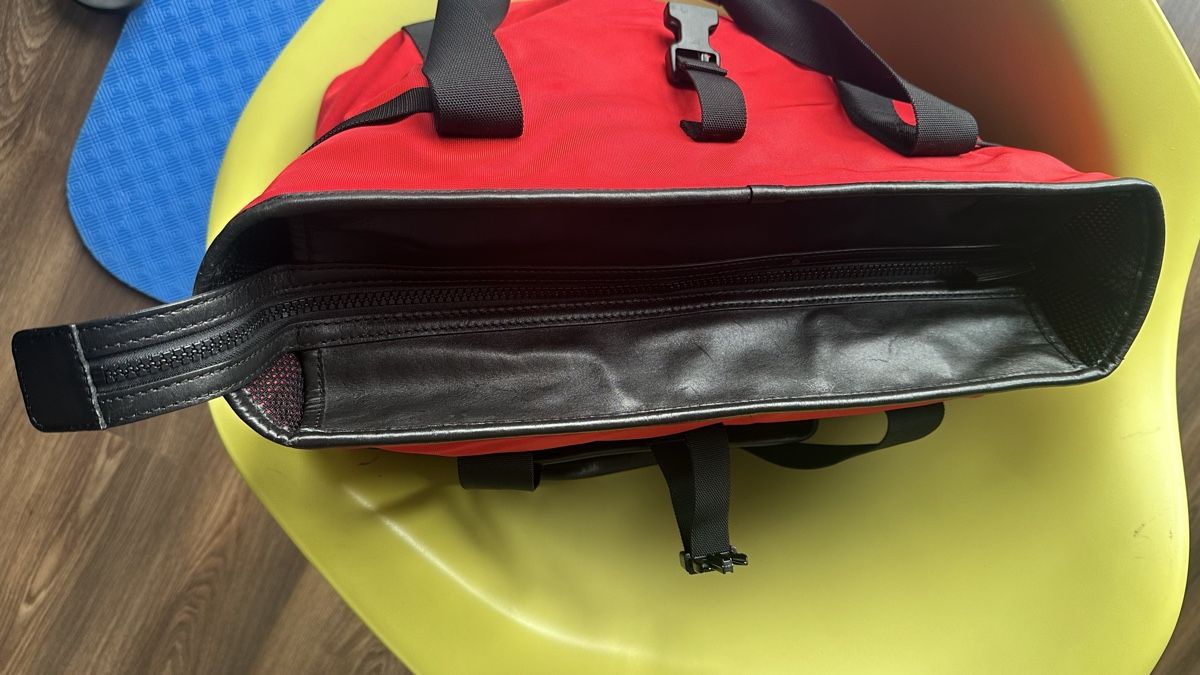 Burberry Borse: BURBERRY SPORT Tragetasche – Usato da Aarburg venduto da Yula24 4