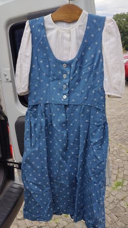 Trachtendirndl mit Bluse blauer Stoff (L34)