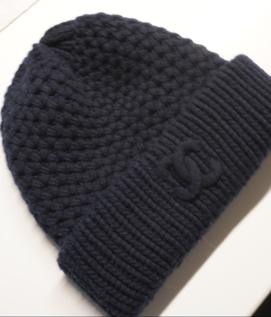 Chanel Copricapi, berretti & cappellini: Chanel CC Grobstrickmütze org. 100% Kaschmir – Usato da Erlach venduto da Live-your-dream 1