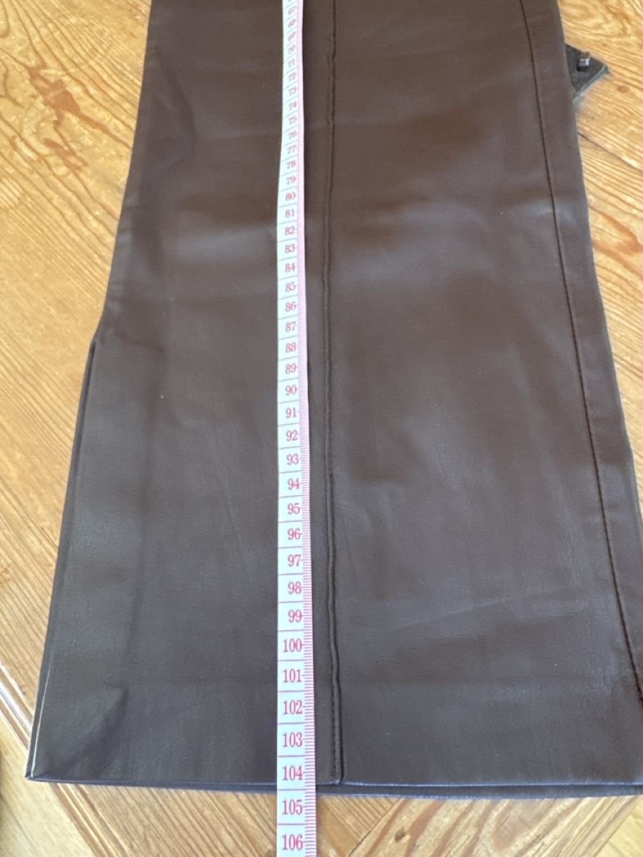 Pantaloni: MNG Lederimitat Hose braun Gr. 34 – Usato da Mauren venduto da ducducturi 7