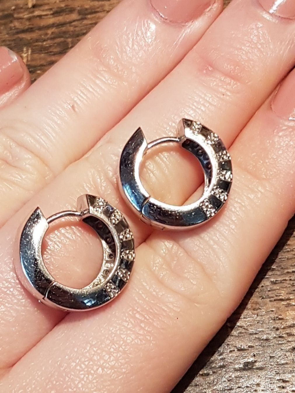 Boucles d'oreille: Wunderschöne Diamant Ohrcreolen – Neuf (Voir description) à Unterägeri par Altgoldschmuck 2