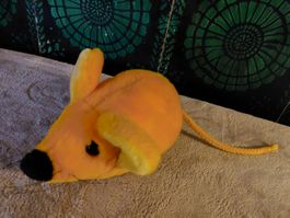 Diese süsse Maus ist von Steiff und sucht ein neues zu Hause