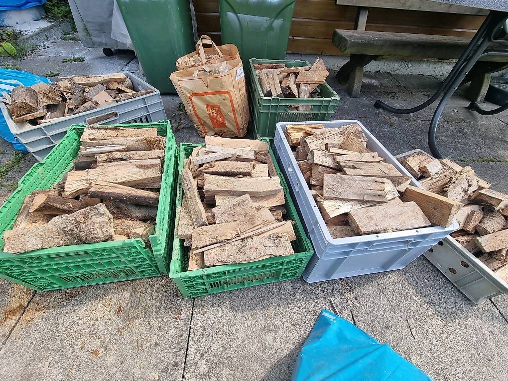Articles en bois: Feuerholz / Brennholz – D'occasion à Obernau par SimonUser 1