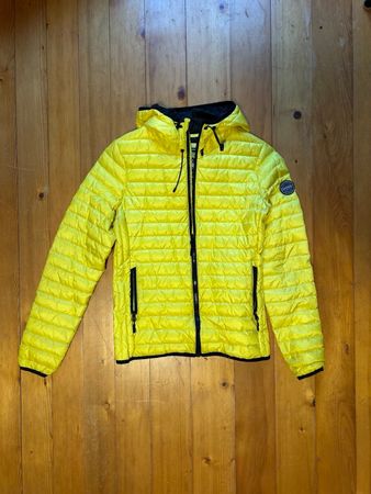 Superdry Steppjacke – Grösse M – warmes Sonnengelb – Unisex