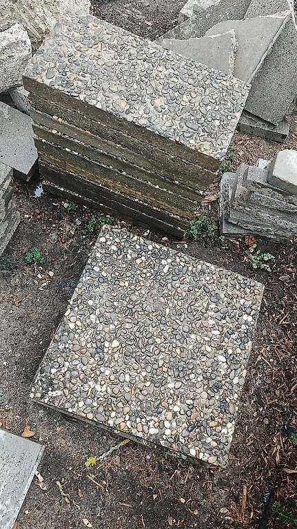 Revêtements de sol: Waschbeton Platten – D'occasion à Ettingen par Auto334 1
