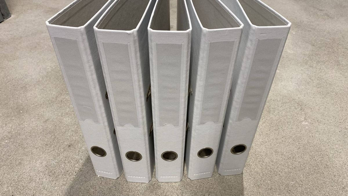 Raccoglitori: 5 Ordner LxBxT: 32 x 29 x 5cm – Usato da Glattpark (Opfikon) venduto da anywaya23 1