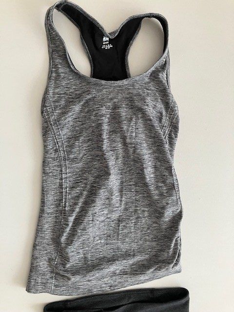 H&M Kleiderpakete: Ensemble de sport  T S – Gebraucht aus Gampelen von Mari60 1