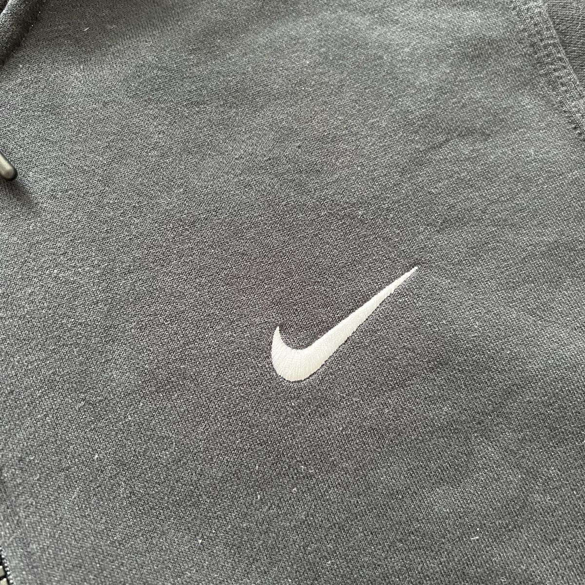 Nike Maglioni & Felpe: Nike Zip Up Pullover schwarz Grösse XL – Nuovo (secondo la descrizione) da St. Gallen venduto da ome_g8v2 1