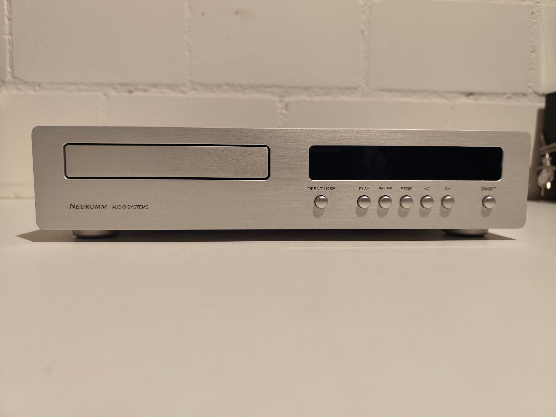 Neukomm Lettore multimediale & Streamer: Neukomm CD34 – Usato da Bern venduto da Buybest24