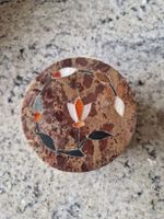 Kleine Schatulle in Marmoroptik mit floralem Design