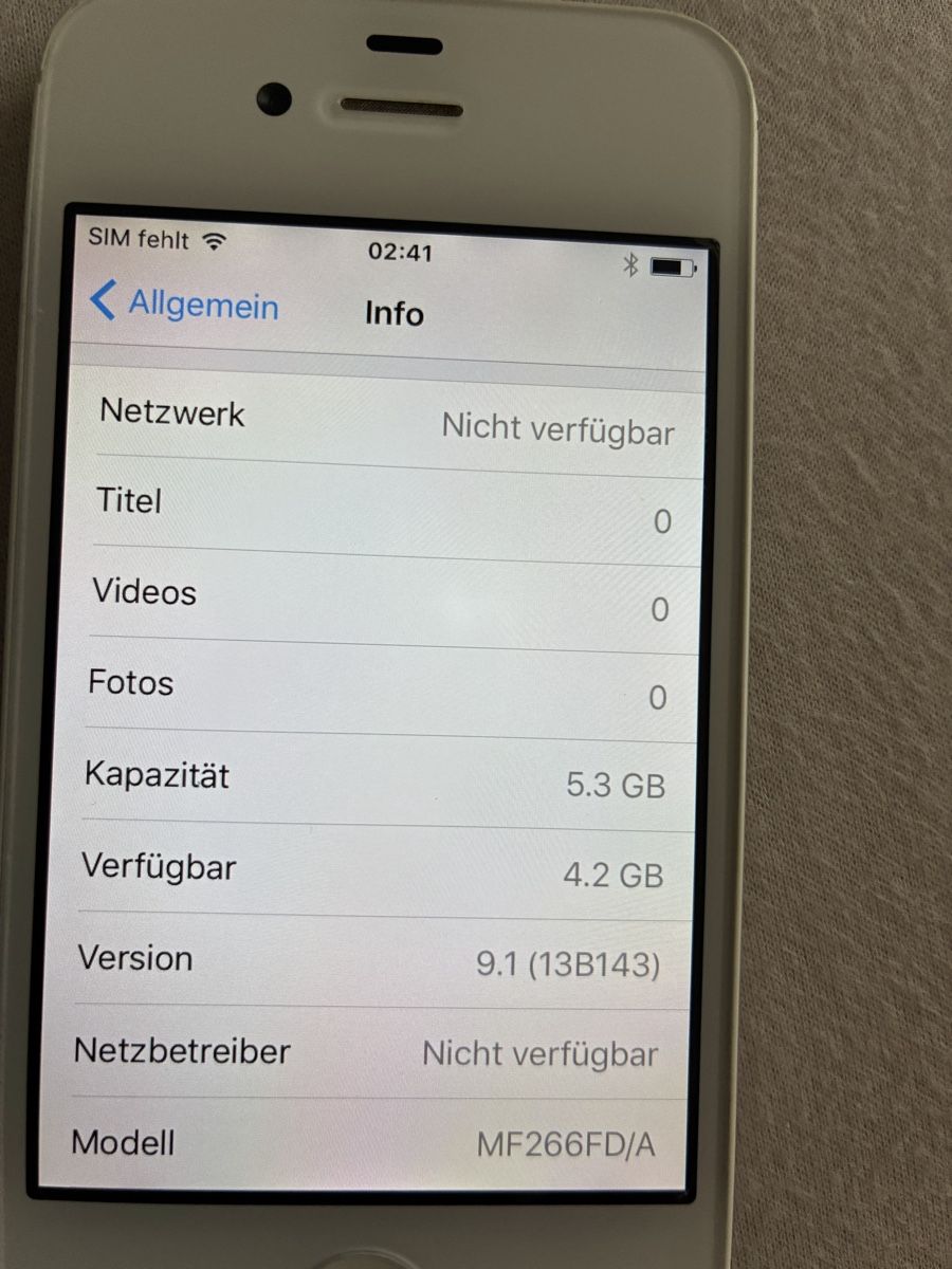 Apple Telefoni cellulari / Smartphones: iPhone 4S – Usato da Glarus venduto da thornton 2