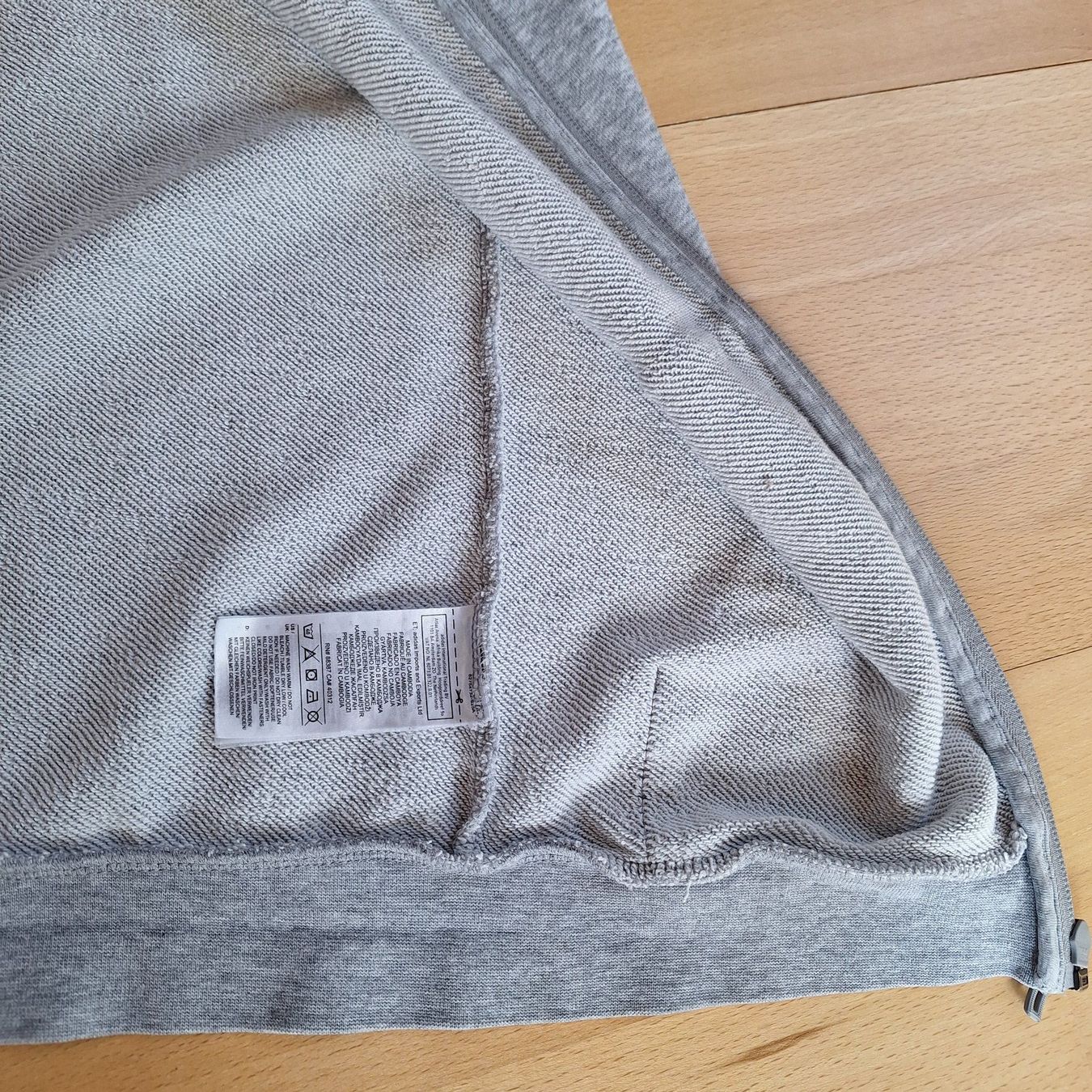 Adidas Giacche: Adidas Kapuzenjacke, Gr. 140, Grau – Usato da Hettenschwil venduto da Schneuggi2 8