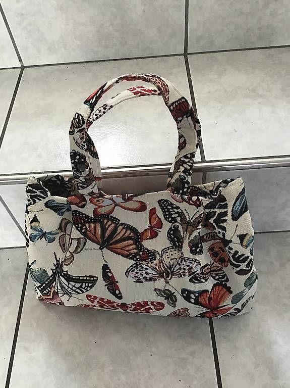 Sacs femmes: borsa con farfalle – D'occasion à Monte Carasso par Ely67