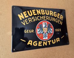Emailschild Neuenburger Versicherung Plaque émaillée