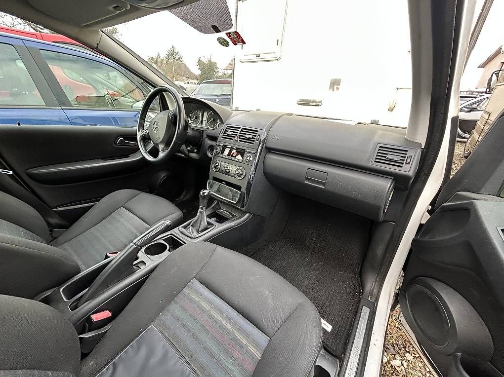 Autos: Mercedes startet 150000km – D'occasion à Biel/Bienne par MS90s 4