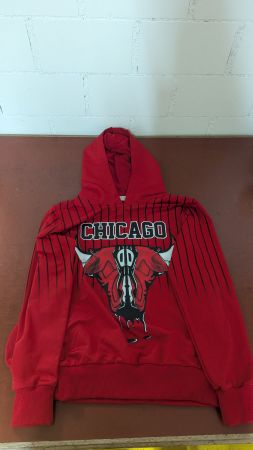 Chicago Bulls Hoodie + Lakers Shorts 🏀