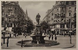 ZÜRICH Bahnhofplatz - Alfred Escher-Denkmal - Tram - Hôtels