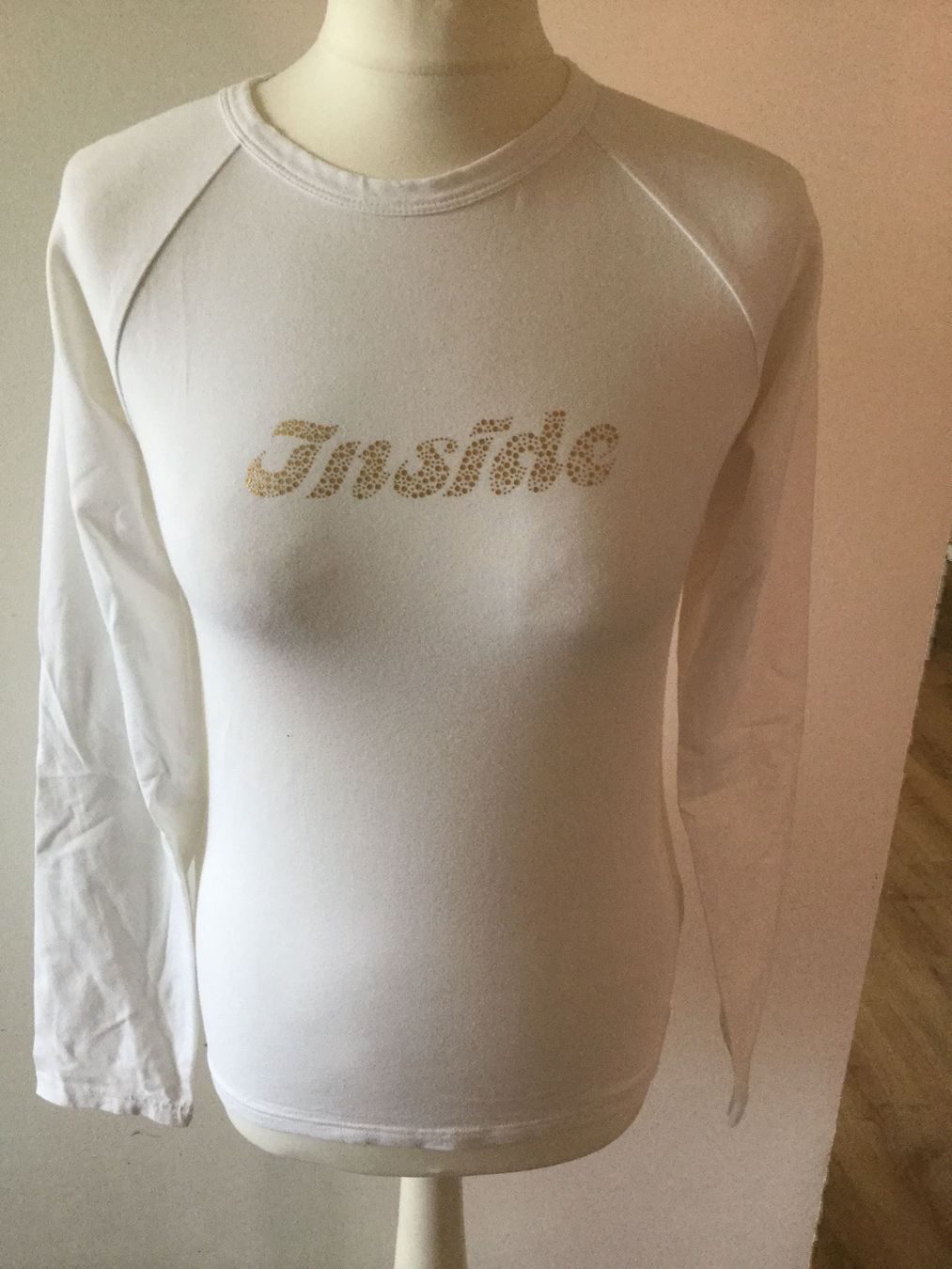Top: Sweat blanc inscription doré INSIDE, taille – Usato da Agiez venduto da chouchanelle 5