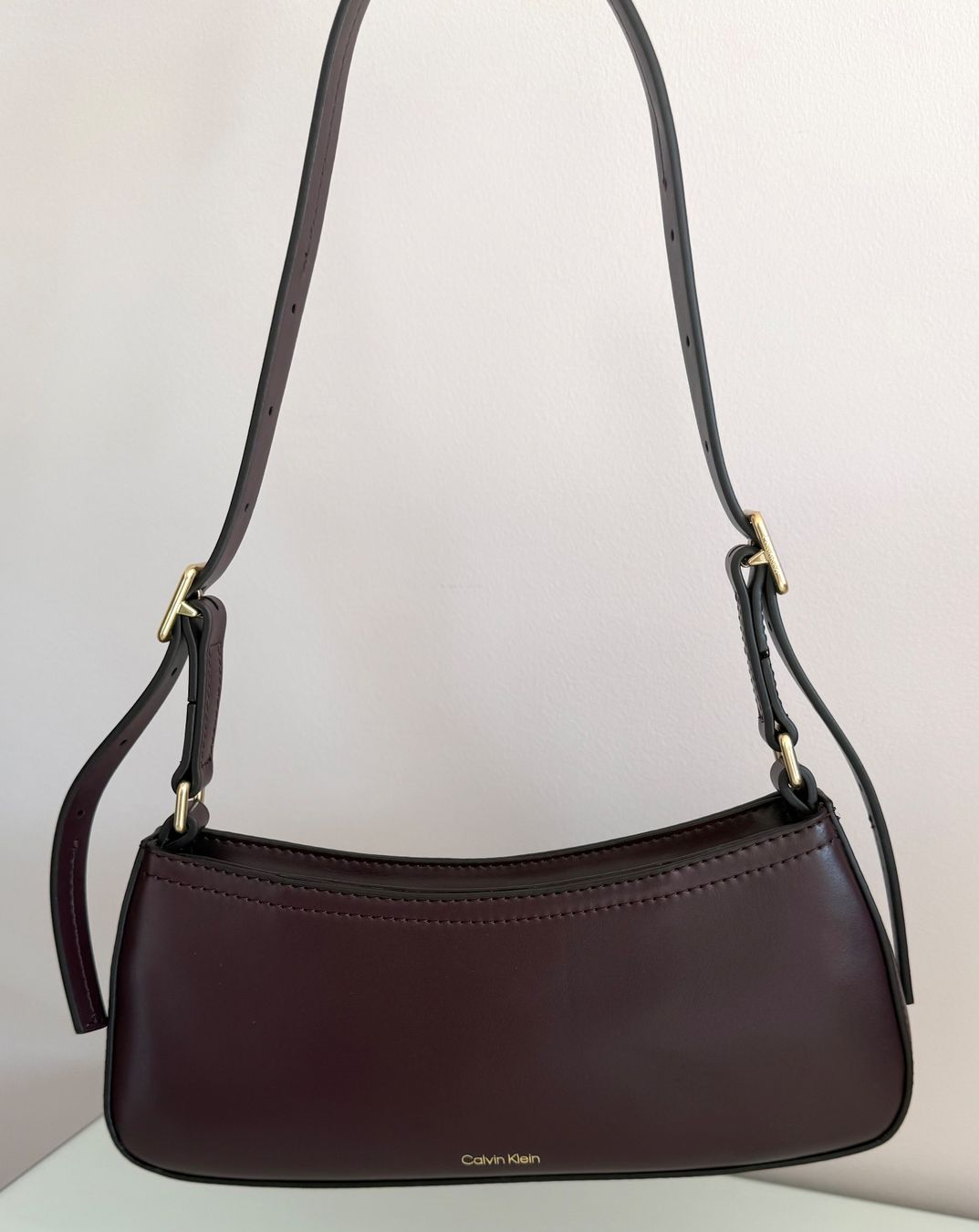 Calvin Klein Taschen für Damen: Calvin Klein Schultertasche, bordeauxrot – Gebraucht aus Eichberg von Lolapop18 1