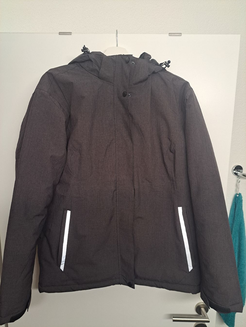 Jacken: Winterjacke Gr. XL anthrazit – Gebraucht aus Niederbipp von filou0711
