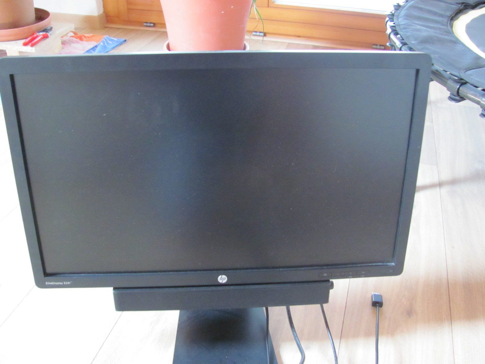 Hewlett Packard Monitor: Bildschirm HP – Usato da Uznach venduto da Bimbolino 4