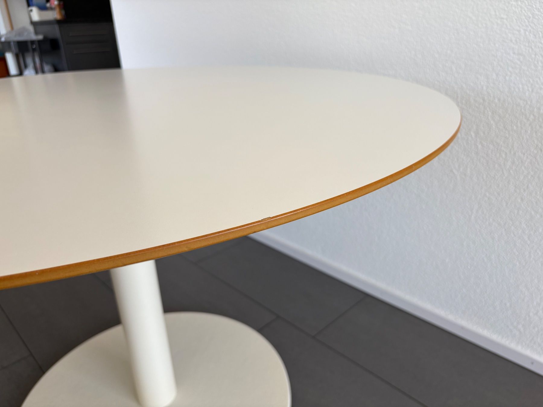 Ikea Tavoli: Runder, pflegeleichter Esstisch, weiss – Usato da Speicher venduto da salix42 4