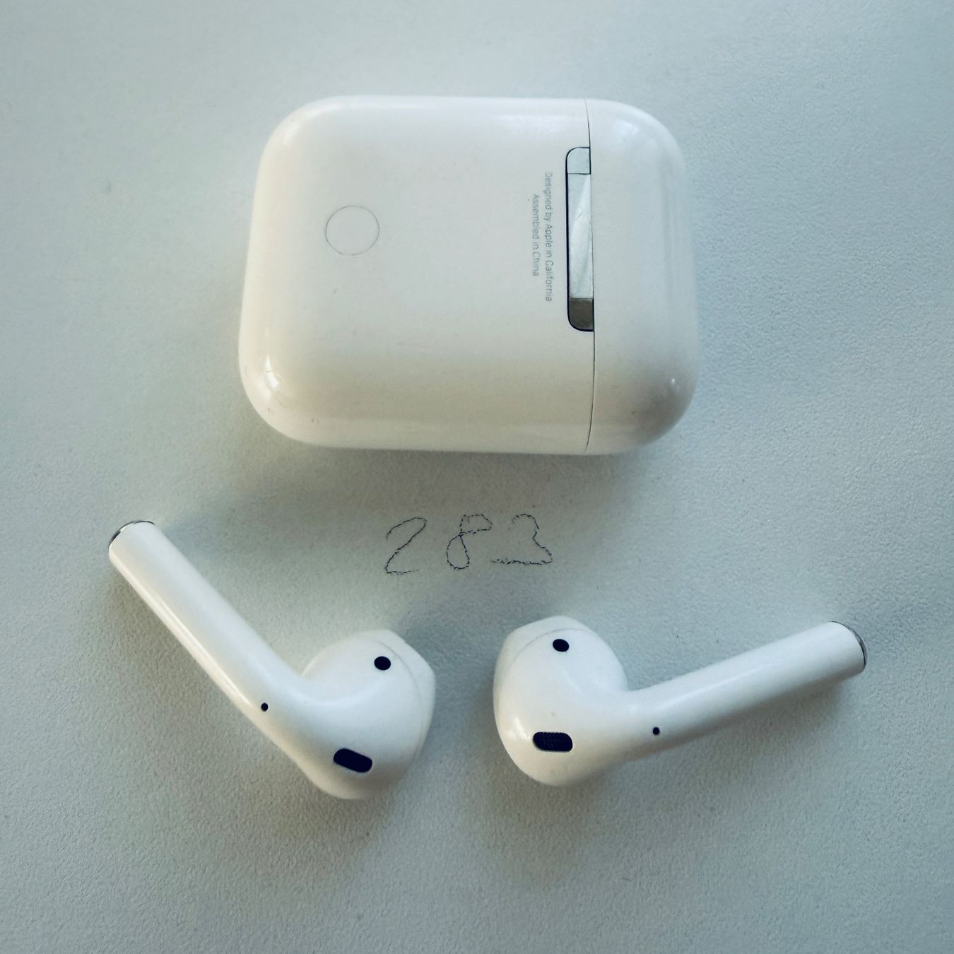 Apple Kopfhörer: Original Apple AirPods 2 Gen. Wireless Kopfhörer & Case – Gebraucht aus Basel von MY.AIRPODS.SHOP 5