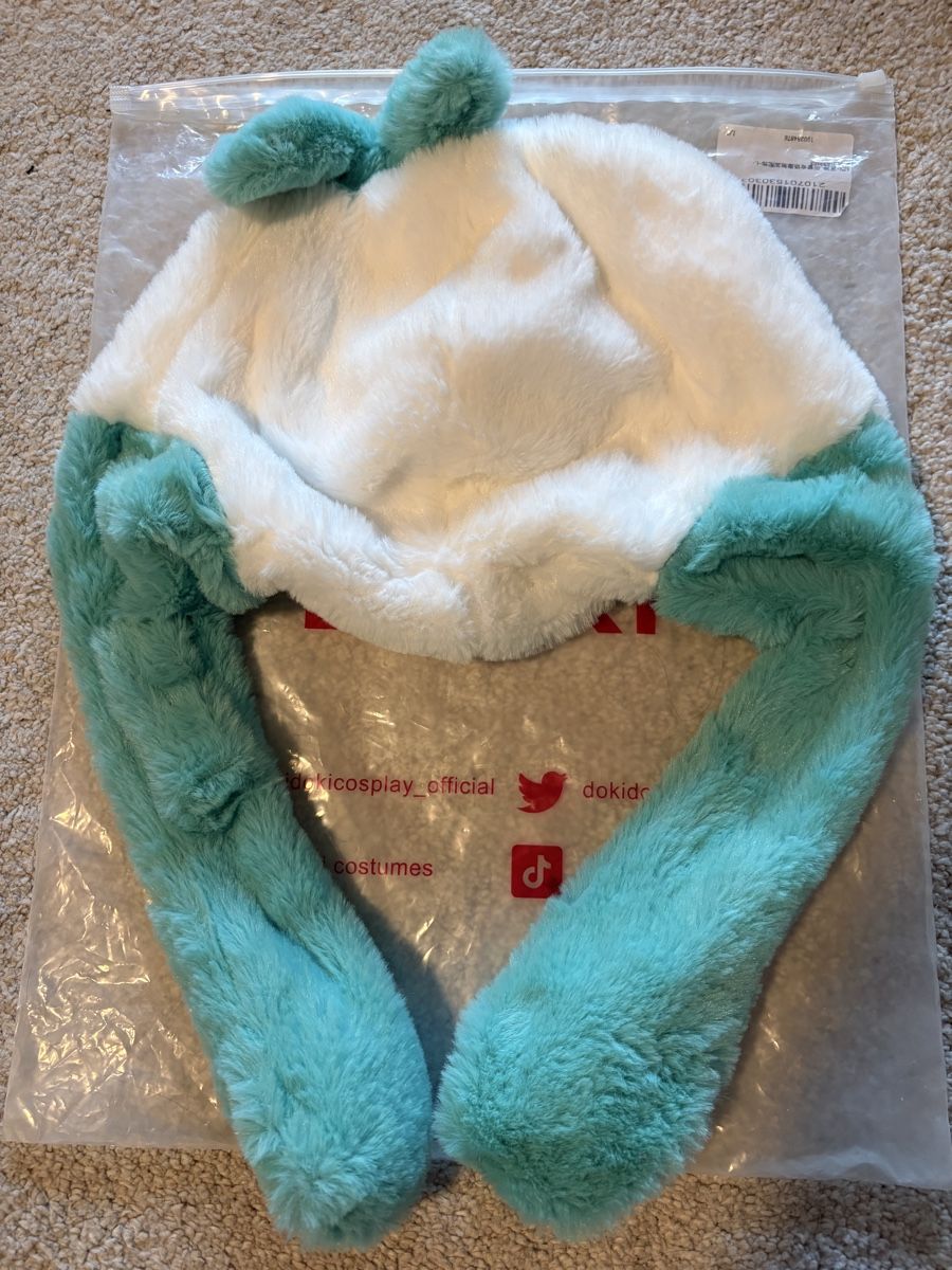 Copricapi, berretti & cappellini: Fluffy Anemo Venti Genshin Hat / Dokidoki / never worn – Nuovo (secondo la descrizione) da Igis venduto da linda.angelina 1