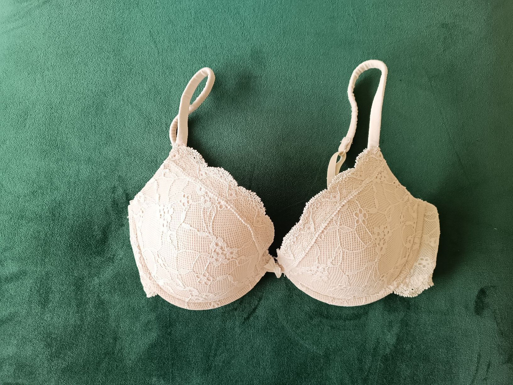 Sonstige Unterwäsche: Damen BH beige Grösse 75B – Gebraucht aus Luzern von sim_lqq2