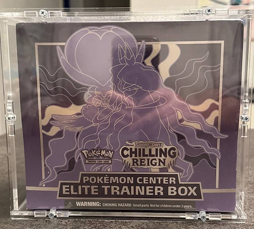 Pokémon Carte collezionabili: Pokémon Center Shadow Rider Calyrex Elite Trainer Box – Nuovo e nell'imballaggio originale da Penthaz venduto da Loupuce