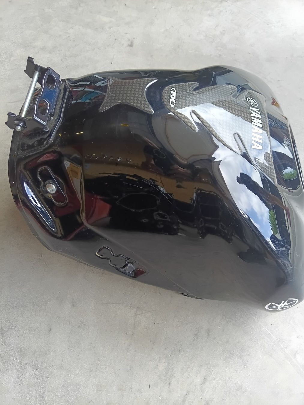 Yamaha Sonstiges Fahrzeugzubehör: Tank Yamaha R1 RN19 – Gebraucht aus Wängi von Ladys_First 3