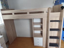 Hochbett mit integriertem Kleiderschrank