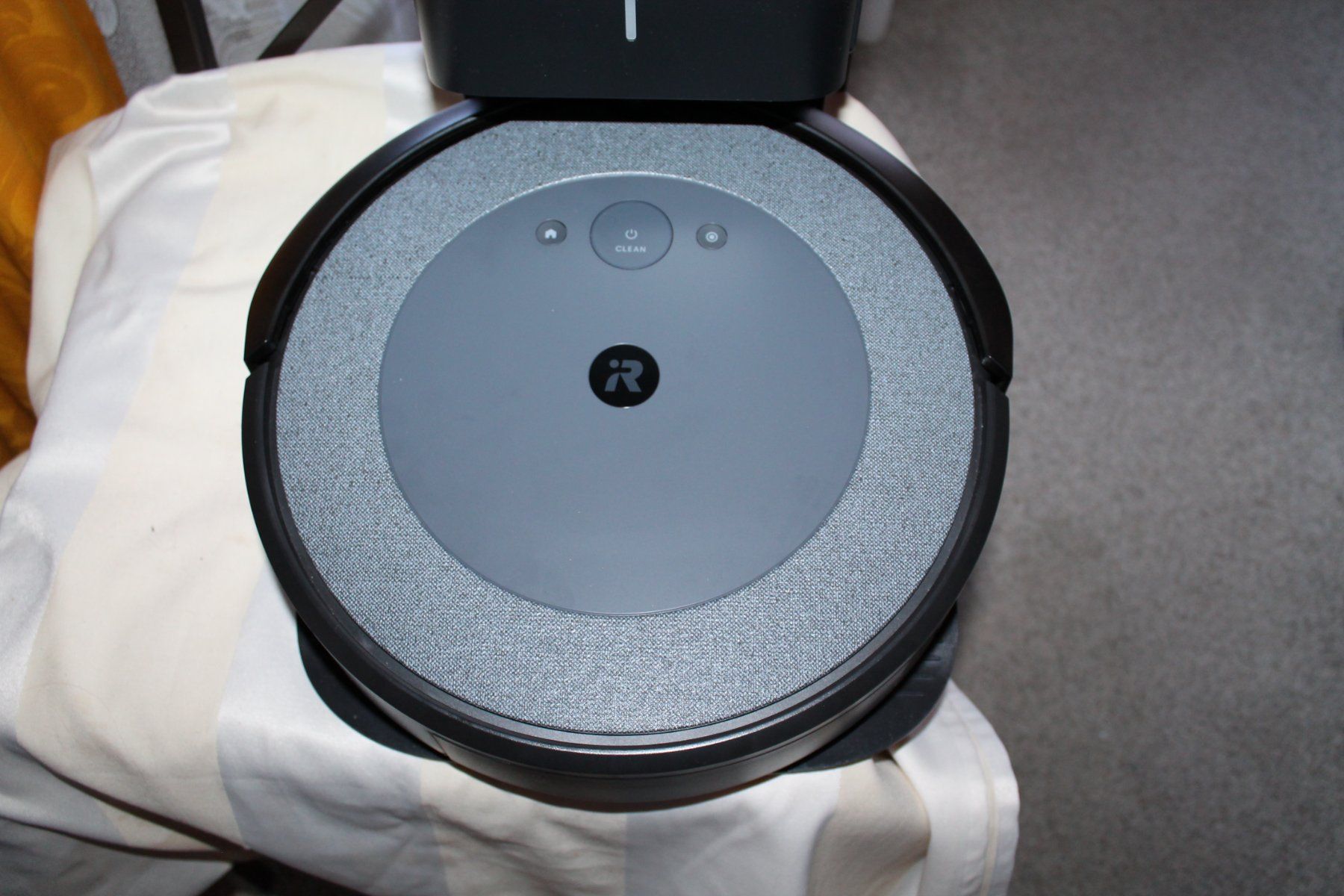 Aspirapolveri & Accessori: iRobot Roomba i5+ Saugroboter Modell S200 – Usato da Mamishaus venduto da buyline 6