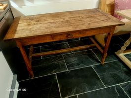 Antiker Holztisch