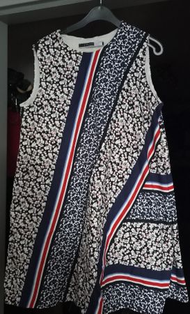 Sportmax schönes Kleid Gr. 44
