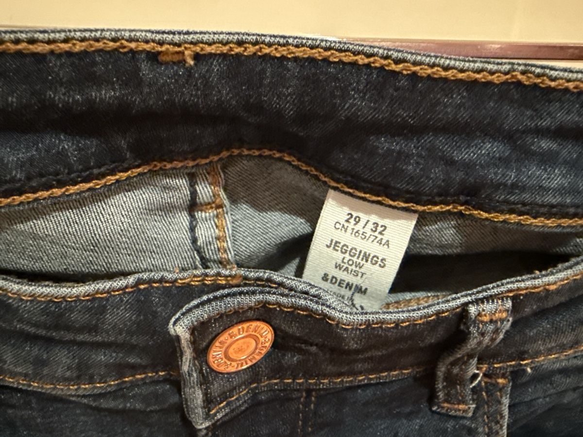 H&M Jeans: Jeans von H&M – Nuovo (secondo la descrizione) da Meggen venduto da BertaundAnton 1