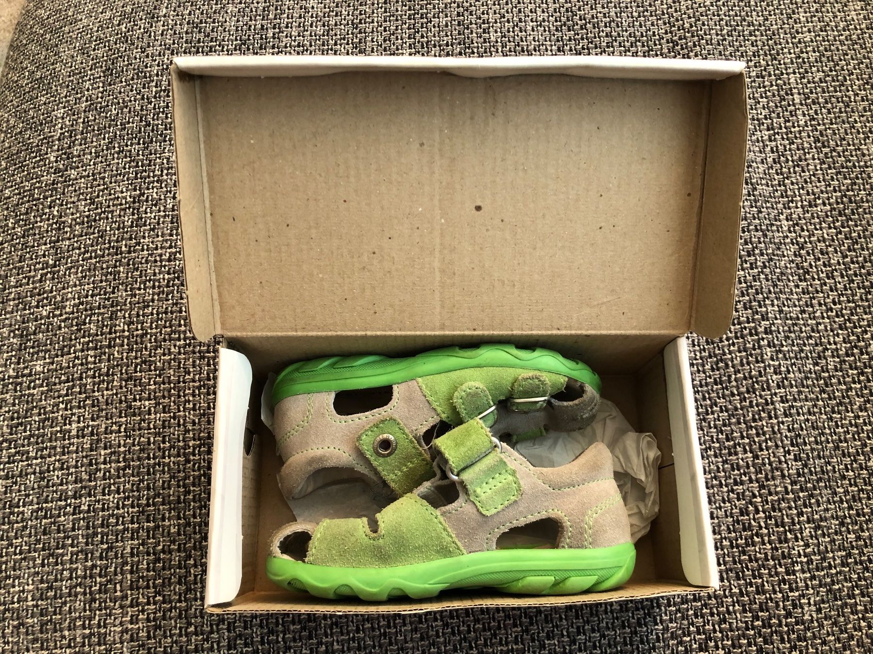 Scarpe per ragazzi: Kinder Schuhe, Sandalen Gr. 23 – Usato da Langnau am Albis venduto da snla_scc9 3