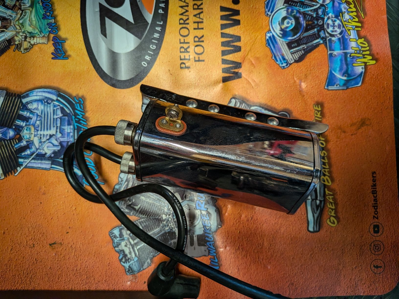 Harley-Davidson Tutti i ricambio per moto: Bobine d'allumage Panhead 6V – Usato da Vuadens venduto da AlainHarley