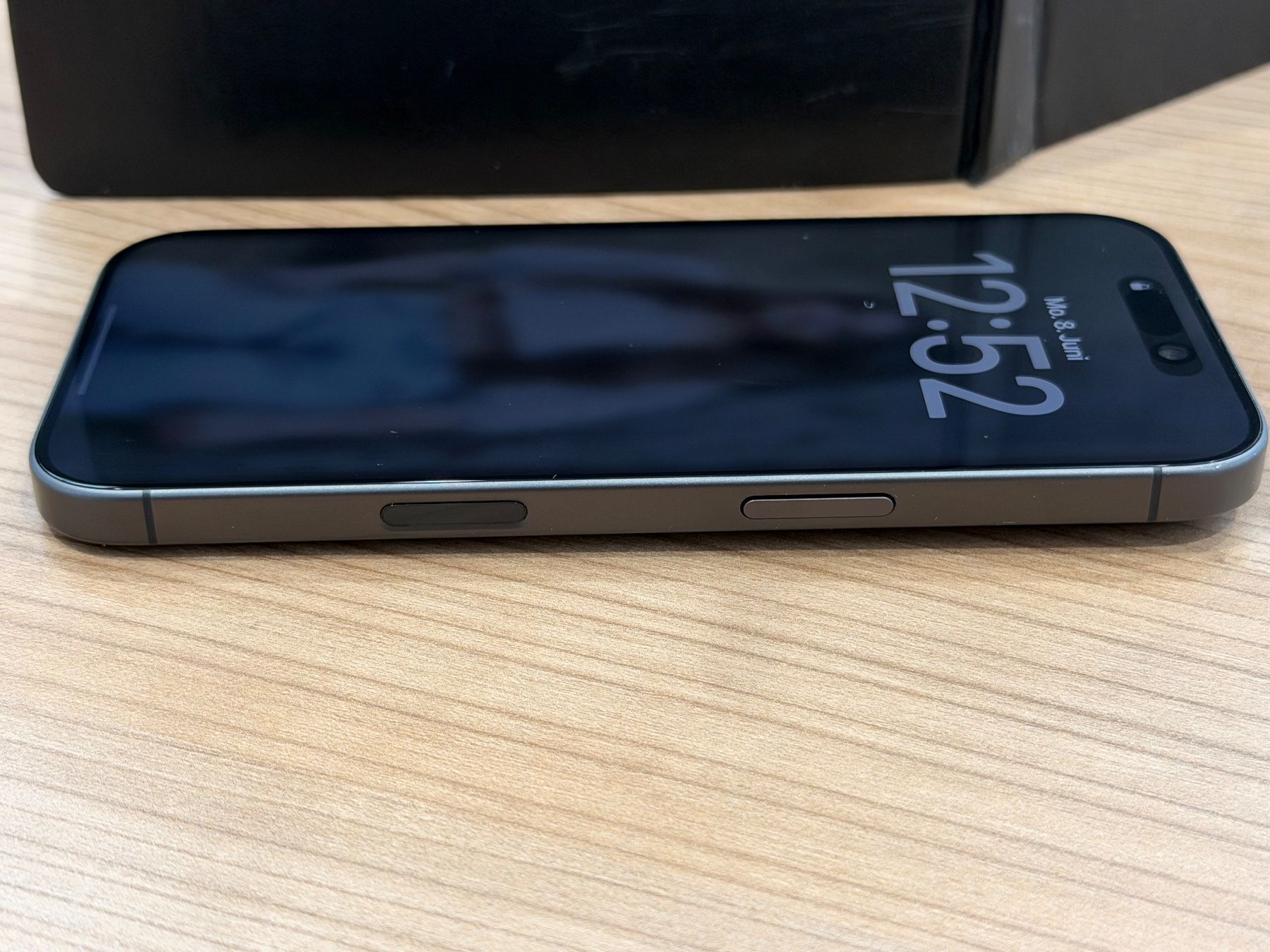 Apple Telefoni cellulari / Smartphones: iPhone 17 256 GB black – Nuovo (secondo la descrizione) da Steffisburg venduto da sventastx 4
