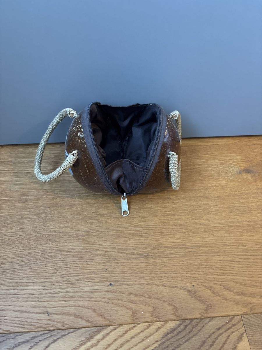 Borse da donna: Handtasche aus einer Kokosnuss, Unikat – Nuovo (secondo la descrizione) da Einsiedeln venduto da 1991hce 2