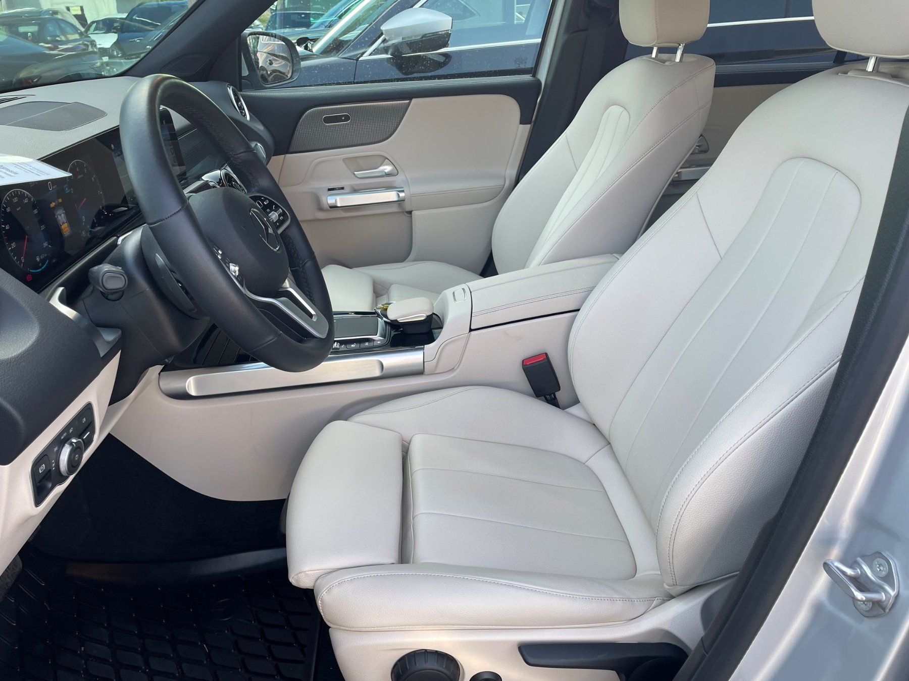 Mercedes-Benz Automobili: Mercedes Benz GLB 200 Progressive – Usato da Stallikon venduto da ulv_k7jj 5