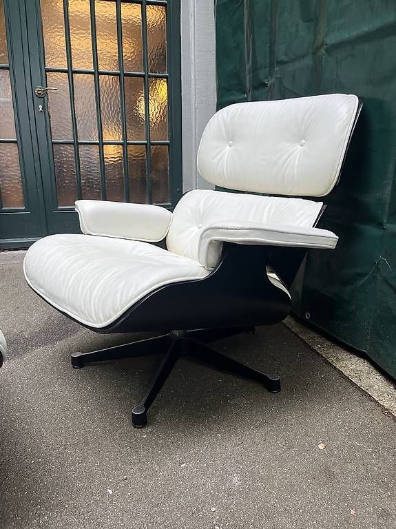 Vitra Sessel: Eames Lounge Chair in weiss – Gebraucht aus basel von rub_p5br 1