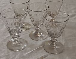 5 Elegante Vintage Likörgläser - Zeitloses Design