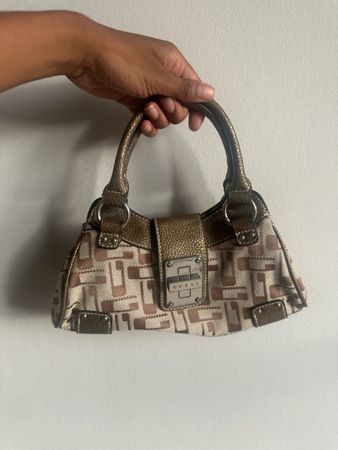Sac à main Guess monogramme 