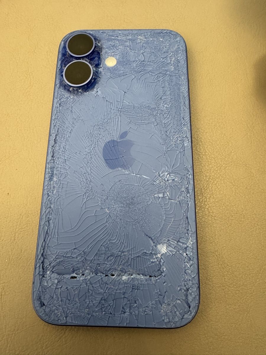 Apple Handys / Smartphones: iPhone 16 – Defekt aus Adliswil von Busys 1
