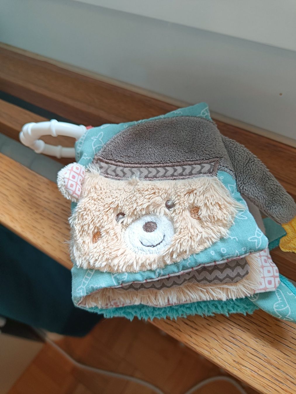 Spielzeuge: Stoffbüchlein Baby Bär – Gebraucht aus Zürich von atau
