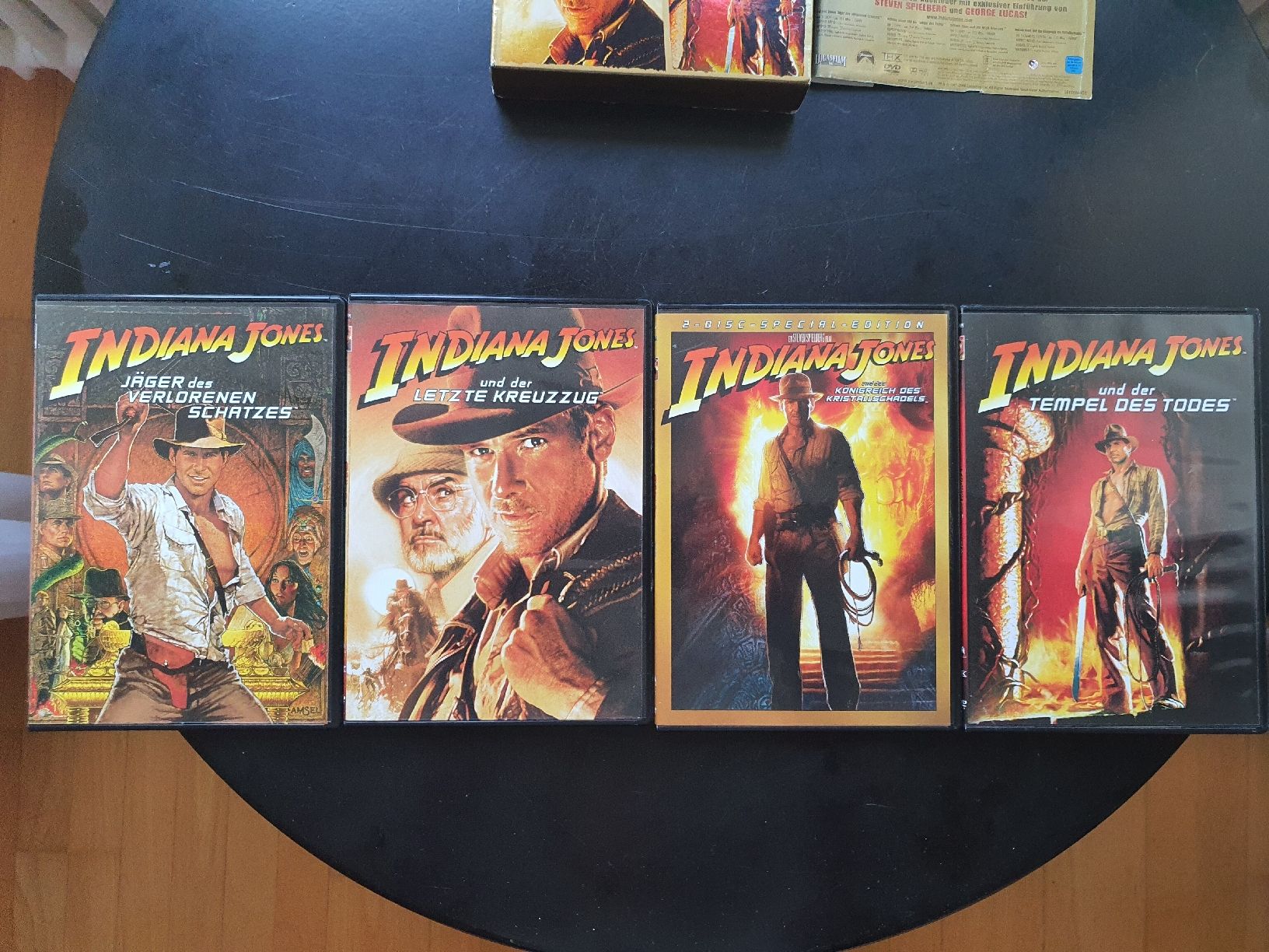 Tutti i DVDs: Indiana Jones Complete Collection DVD Box Set – Usato da Zürich venduto da TimZurich1 2