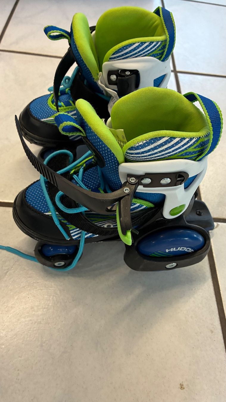 Decathlon Pattini in linea & Pattini a rotelle: Hudora Kinder Inline Skates blau grün – Usato da Bubikon venduto da inf_dnp5 1