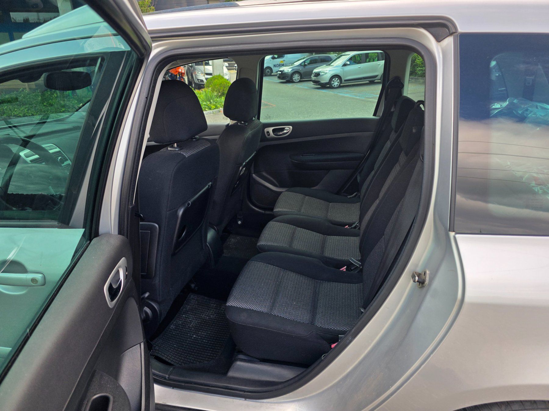 Peugeot Automobili: Peugeot 307 SW 2.0 HDI Automatic – Usato da Aarberg venduto da power80 7